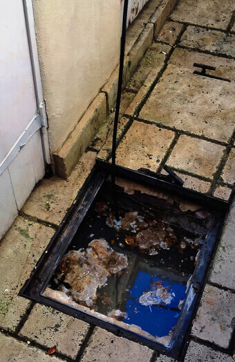 https://blockeddrainsbeldon.com.au/uploads/2025/07/hero-blocked-sewers-14060.jpg